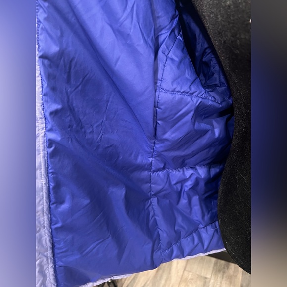The North Face Lightweight Puffer Jacket - Picture 8 of 10